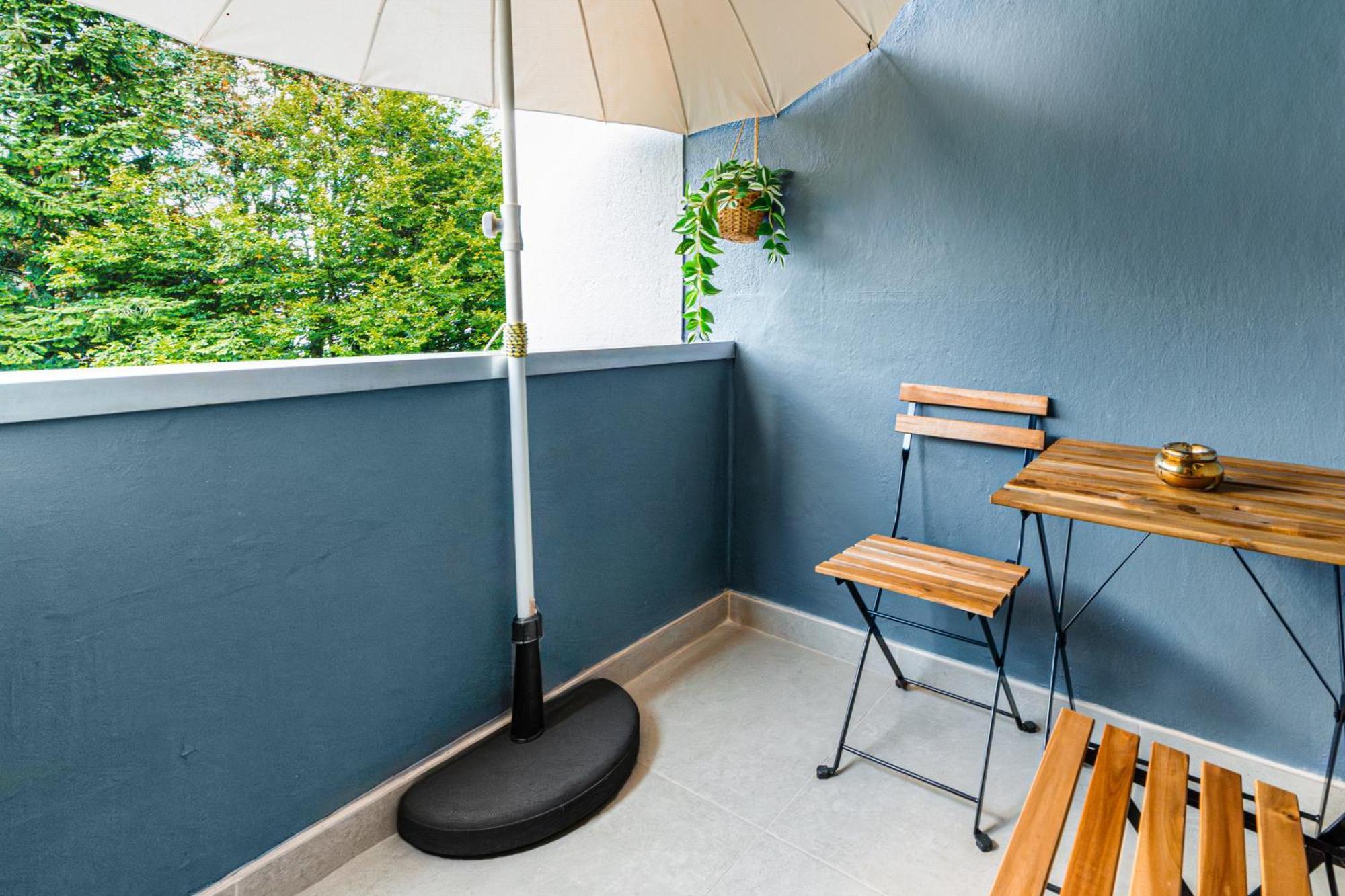 Smart - - Perfect For 5 Guests! - Balcony - Netflix - Free Parking Zone
